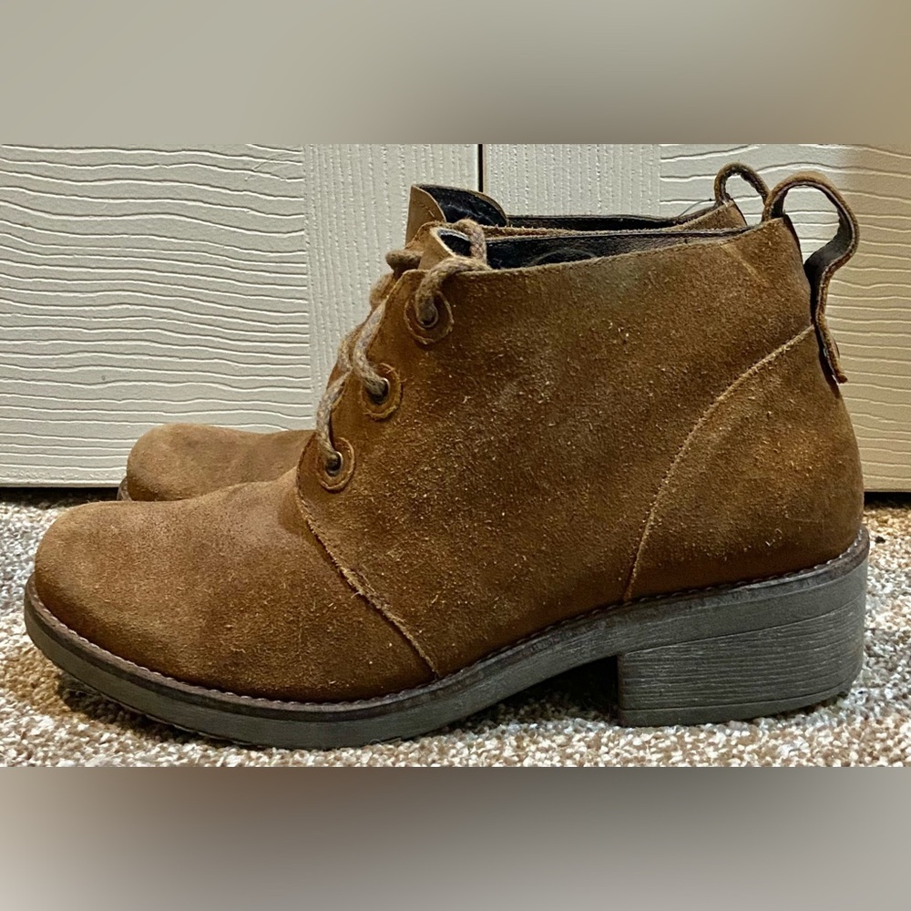 Naot Womens Brown Love Boot US 8.5M EU39